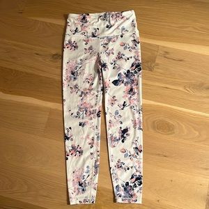 GapFit Eclipse Capri Leggings